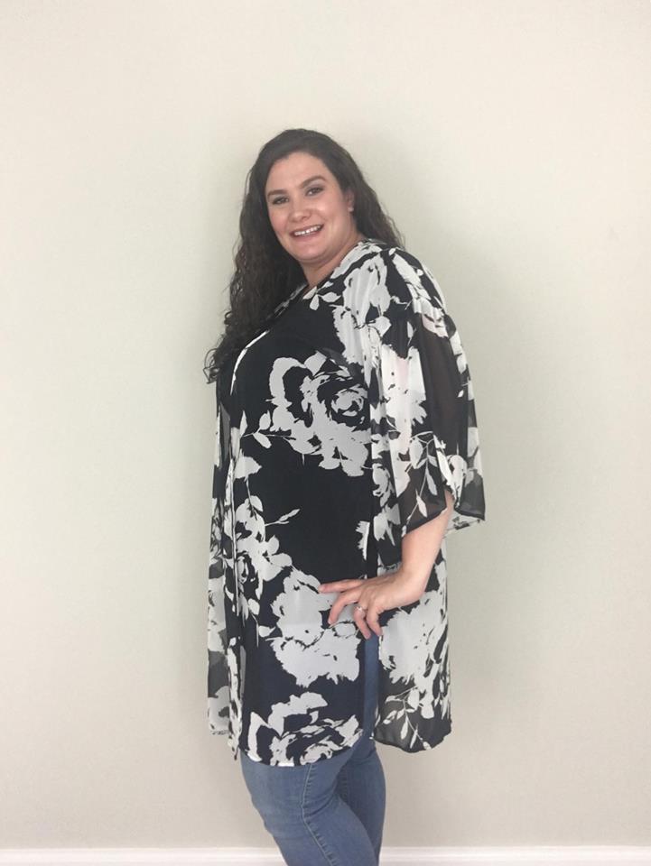 B&W Bell Sleeve Kimono - Trendy Plus Size Women's Boutique Clothing